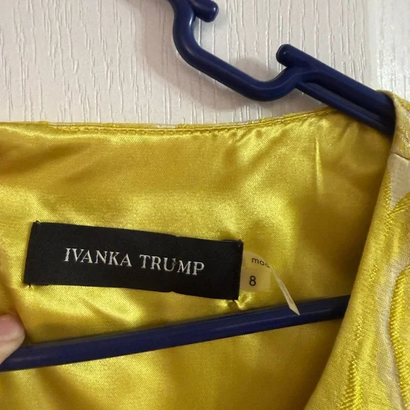 Ivanka Trump Yellow Rose Fit And Flare Dress Sz 8. F-124 - Picture 3 of 5